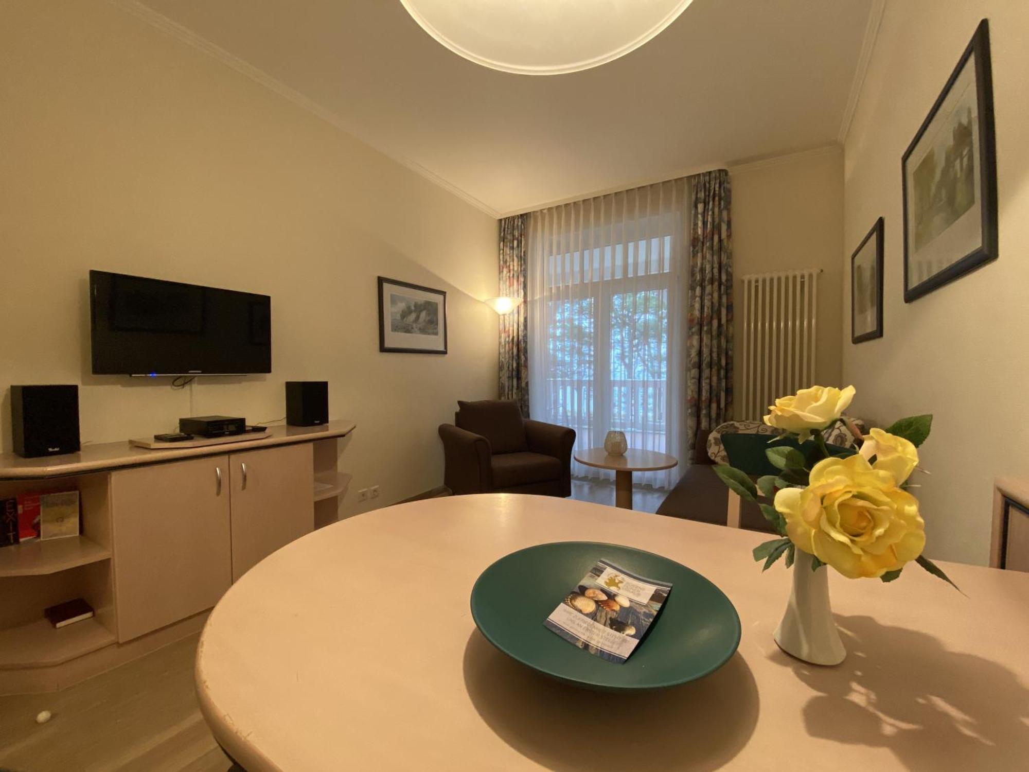 Ferienwohnung Ostseeblick In Der Villa Seeadler Binz Buitenkant foto